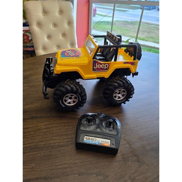 Nikko Vintage 90s Jeep Wrangler Rubicon Remote Control R/C Vehicle Car W/ Remote - Picture 2 of 16